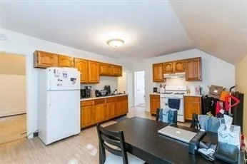 1 bed, 1 bath apartment for rent at 18 Ashley St Unit 3, Jamaica Plain — photo 1 of 11