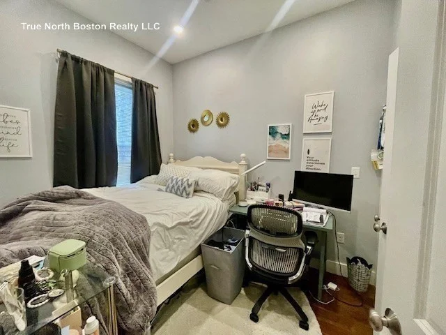 5 bed, 3 bath apartment for rent at 18 Atlantic St Unit 1, South Boston — photo 7 of 14