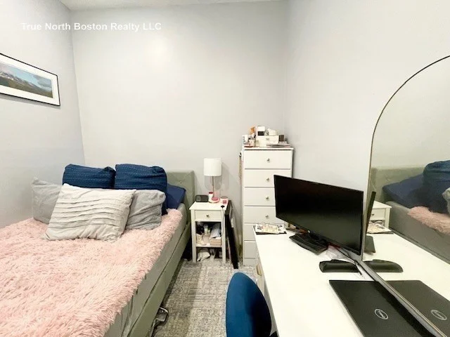 5 bed, 3 bath apartment for rent at 18 Atlantic St Unit 1, South Boston — photo 5 of 14