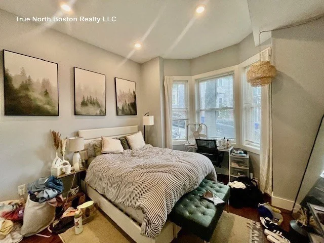 5 bed, 3 bath apartment for rent at 18 Atlantic St Unit 1, South Boston — photo 9 of 14