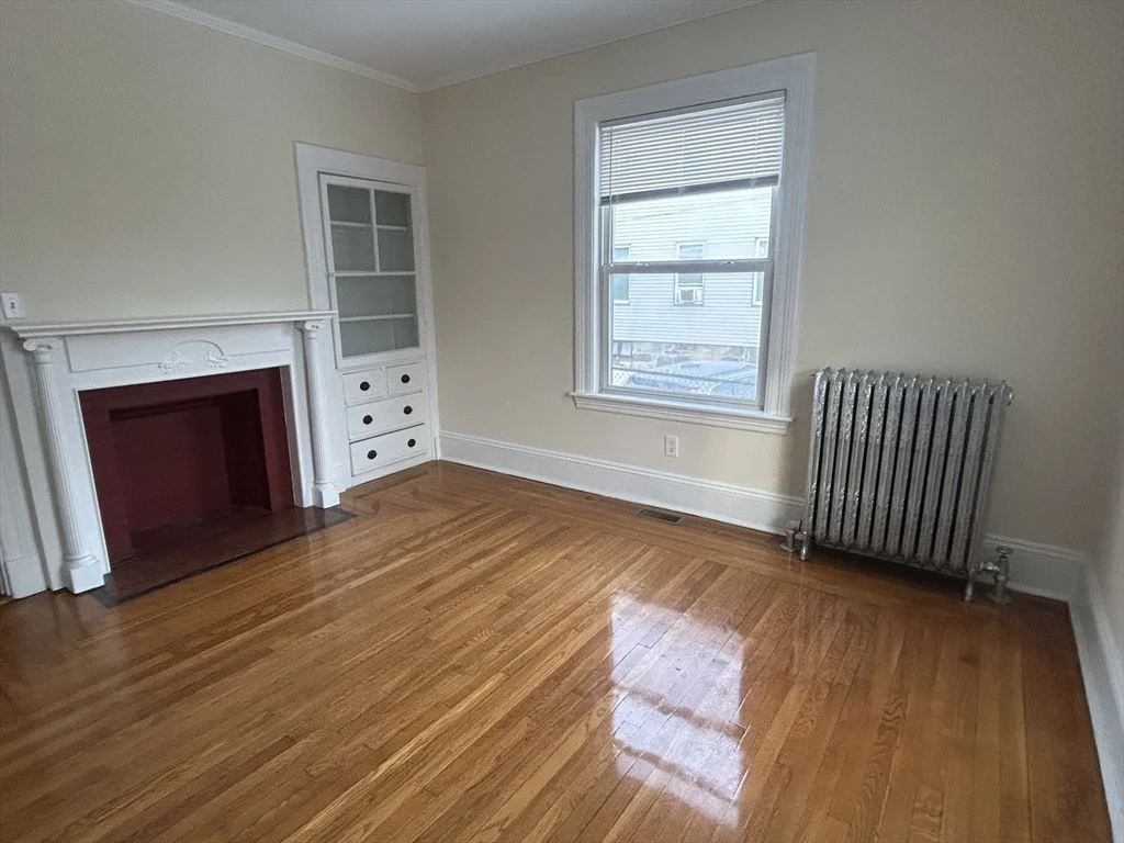 2 bed, 1 bath apartment for rent at 18 Auburn St Unit 1-1, Malden — photo 2 of 5