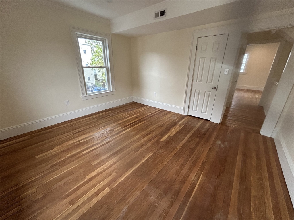 4 bed, 2 bath apartment for rent at 18 Auburn St Unit 2R, Malden — photo 5 of 17