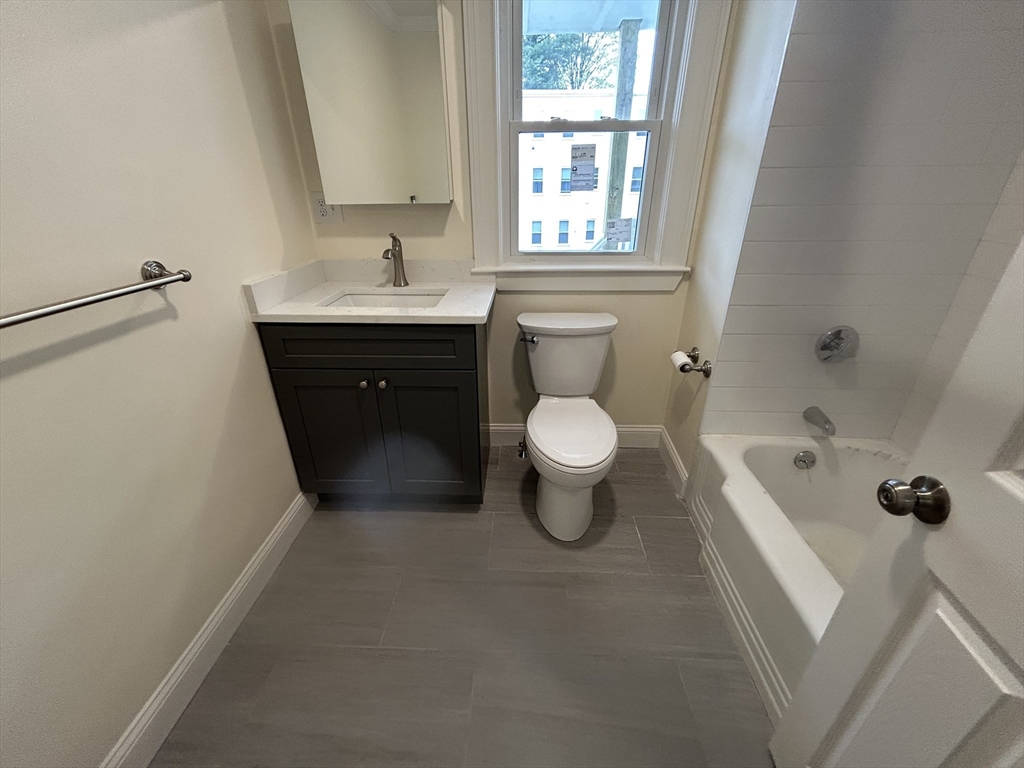 4 bed, 2 bath apartment for rent at 18 Auburn St Unit 2R, Malden — photo 9 of 17