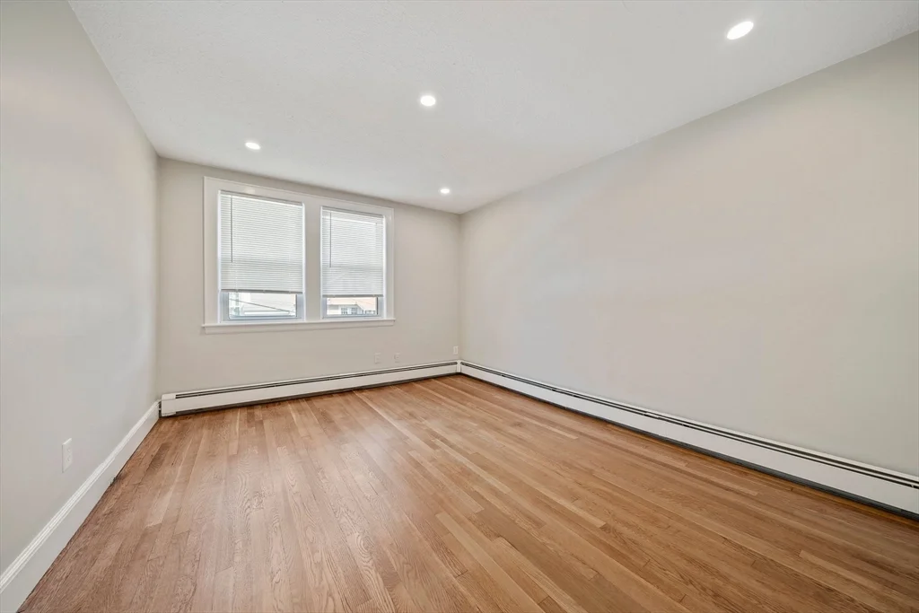 1 bed, 1 bath apartment for rent at 18 Bacon St Unit 6, Waltham — photo 5 of 10