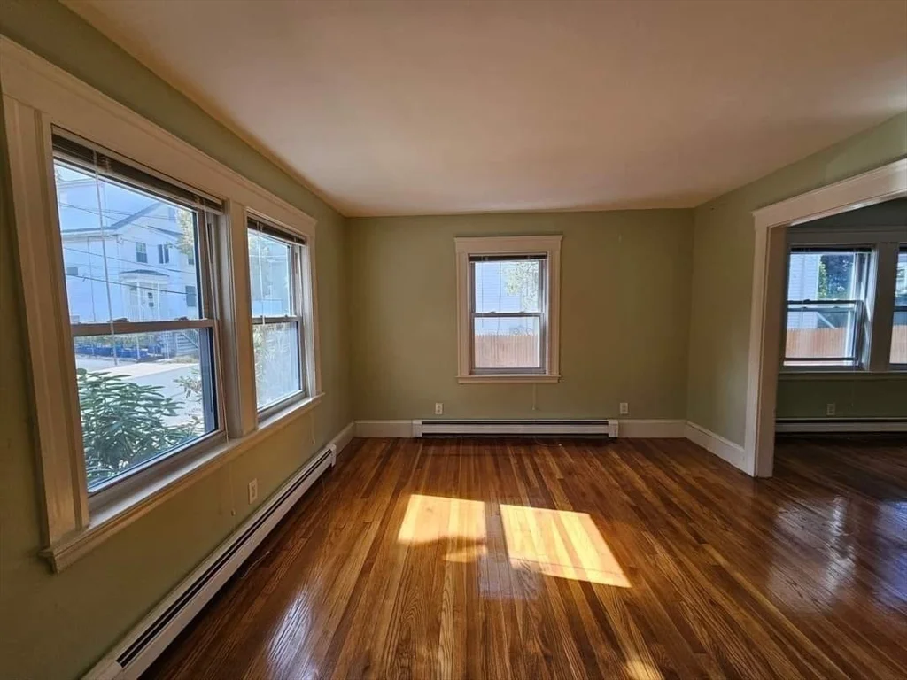 1 bed, 1 bath apartment for rent at 18 Banks St Unit 1, Belmont — photo 5 of 12