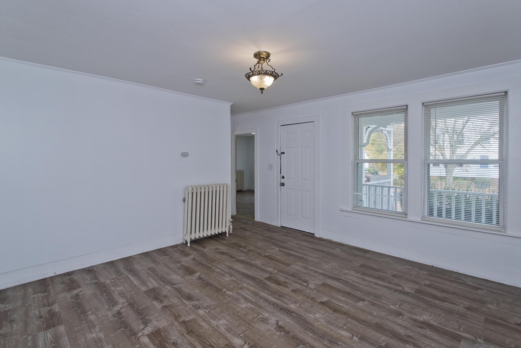 3 bed, 1 bath apartment for rent at 18 Bates St Unit 1, Westfield — photo 4 of 17