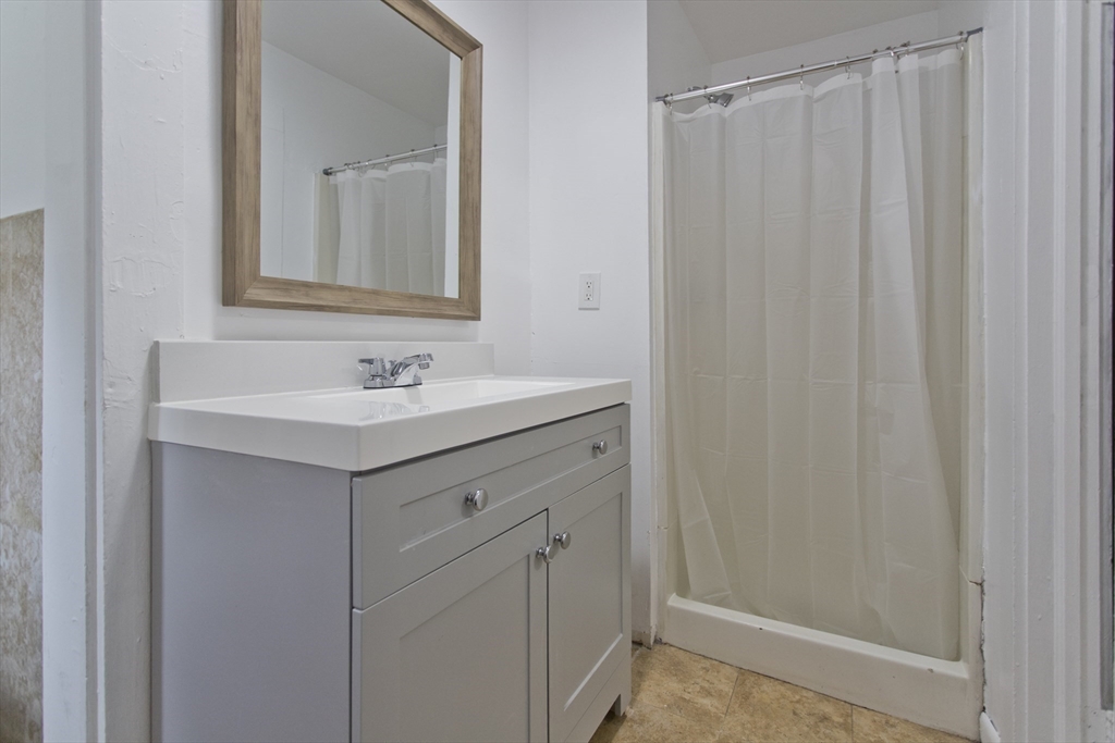 2 bed, 1 bath apartment for rent at 18 Bates St Unit 2A, Westfield — photo 9 of 12