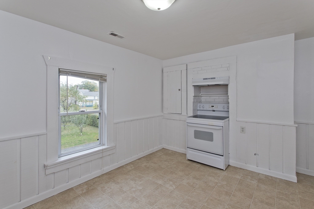 2 bed, 1 bath apartment for rent at 18 Bates St Unit 2A, Westfield — photo 8 of 12