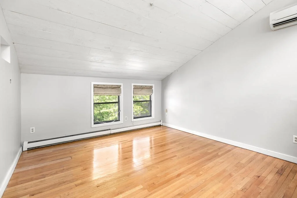 3 bed, 2 bath apartment for rent at 18 Bay St Unit 4, Riverside — photo 23 of 28