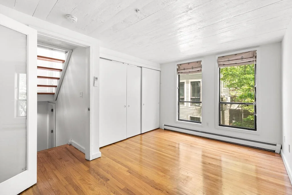 3 bed, 2 bath apartment for rent at 18 Bay St Unit 4, Riverside — photo 12 of 28