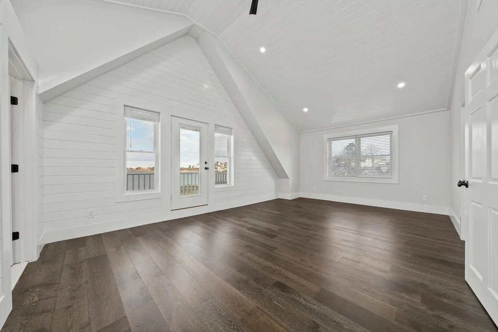 4 bed, 3 bath apartment for rent at 18 Bayswater Rd, Houghs Neck — photo 14 of 38