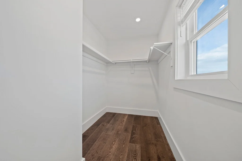 4 bed, 3 bath apartment for rent at 18 Bayswater Rd, Houghs Neck — photo 23 of 38