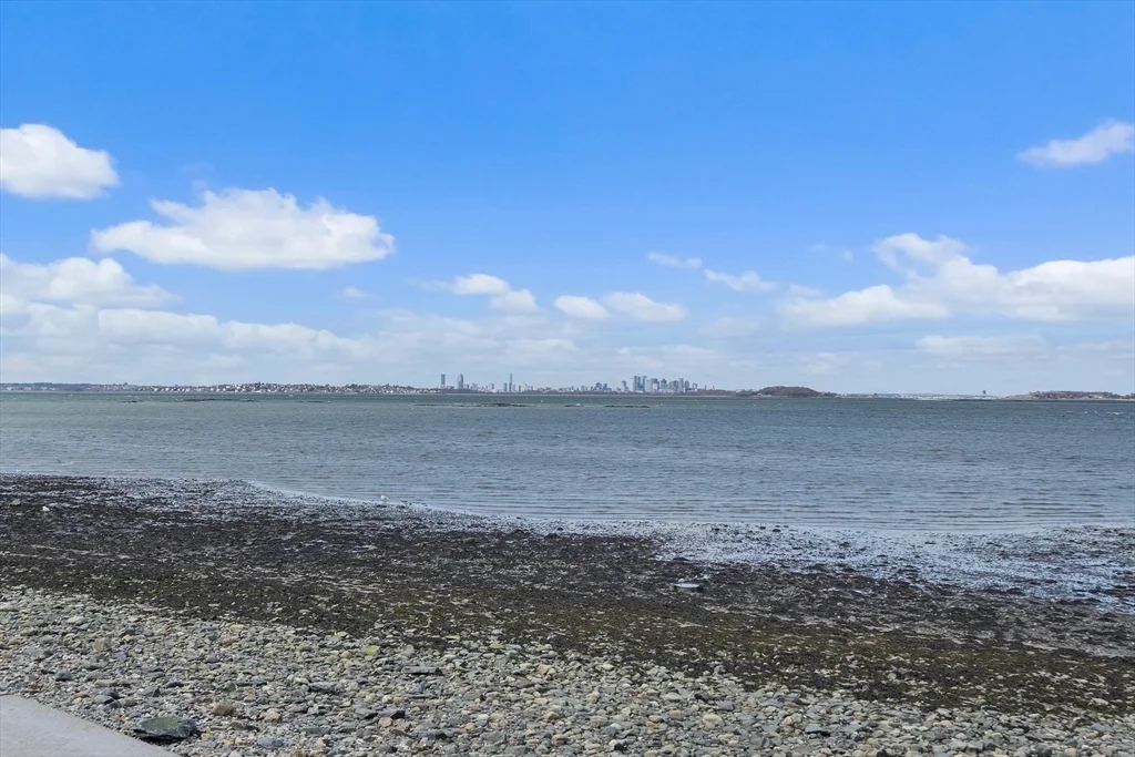 4 bed, 3 bath apartment for rent at 18 Bayswater Rd, Houghs Neck — photo 8 of 38