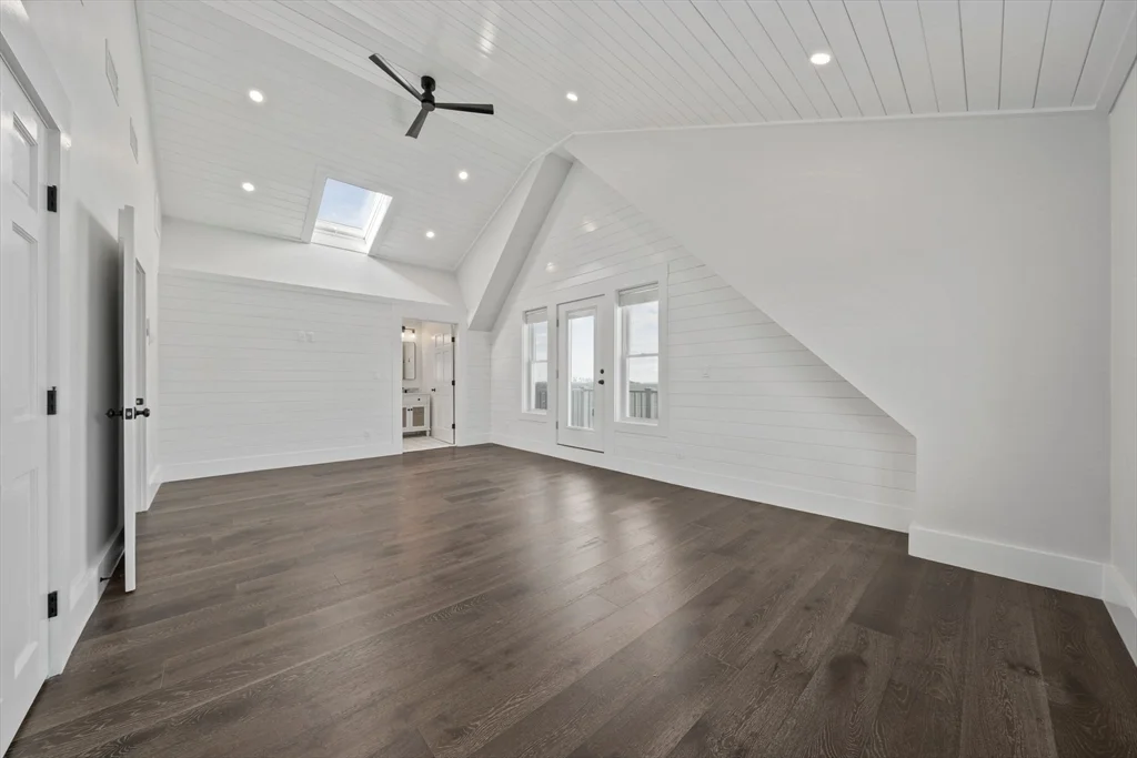 4 bed, 3 bath apartment for rent at 18 Bayswater Rd, Houghs Neck — photo 16 of 38