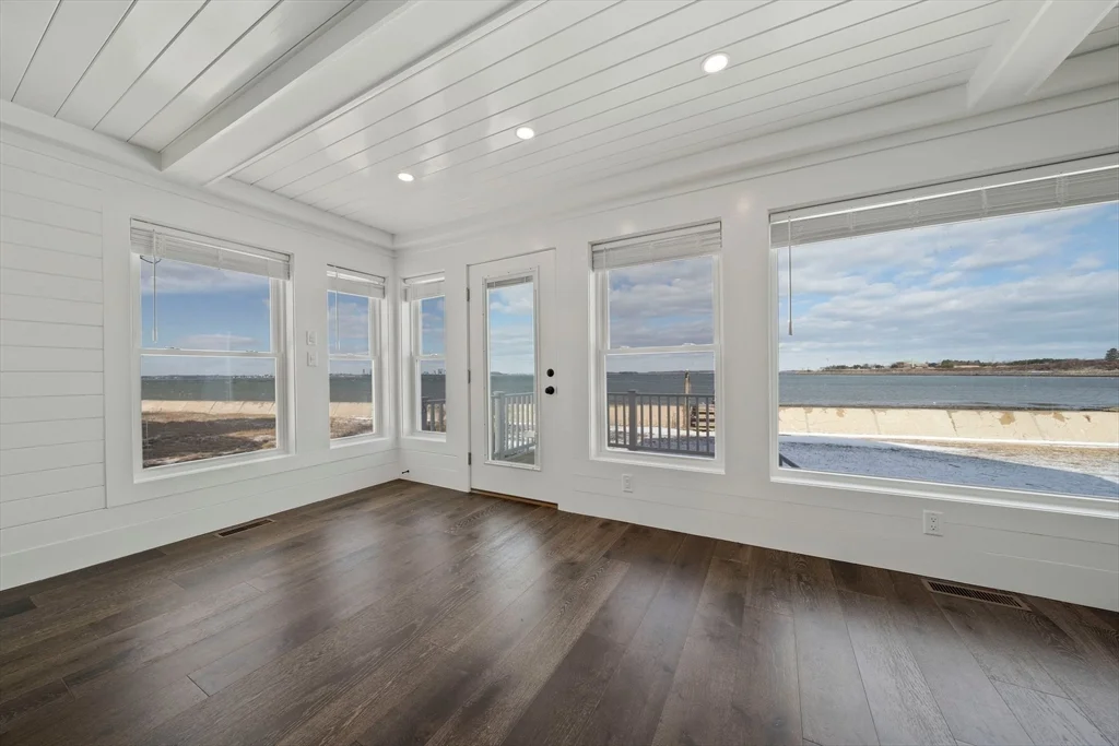 4 bed, 3 bath apartment for rent at 18 Bayswater Rd, Houghs Neck — photo 31 of 38