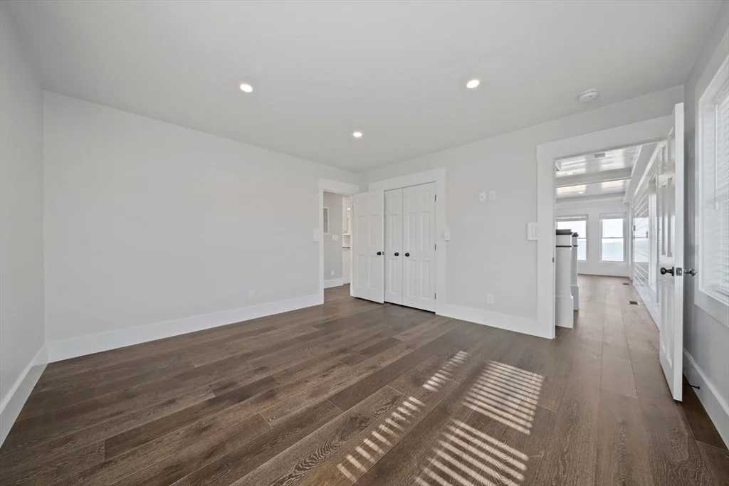 4 bed, 3 bath apartment for rent at 18 Bayswater Rd, Houghs Neck — photo 11 of 38