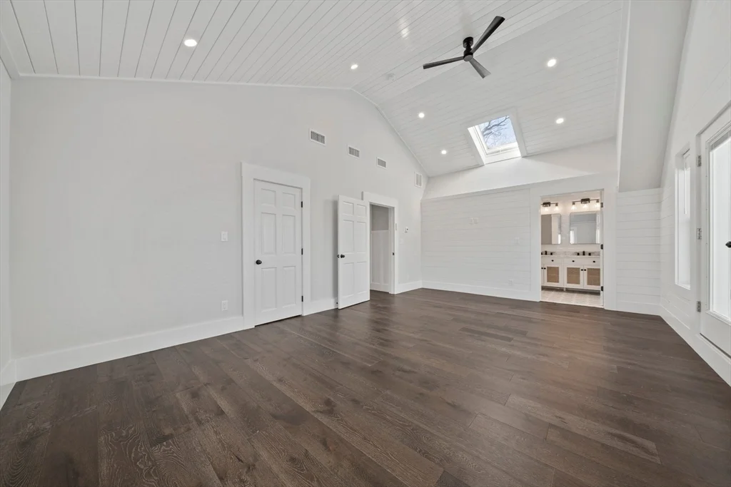 4 bed, 3 bath apartment for rent at 18 Bayswater Rd, Houghs Neck — photo 15 of 38