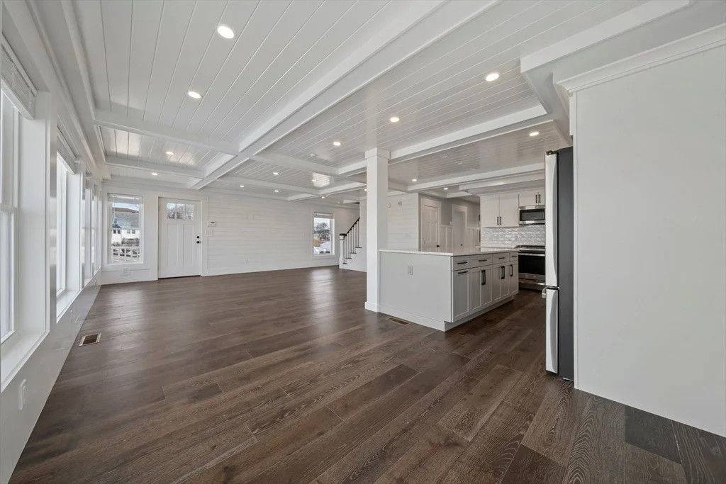4 bed, 3 bath apartment for rent at 18 Bayswater Rd, Houghs Neck — photo 32 of 38