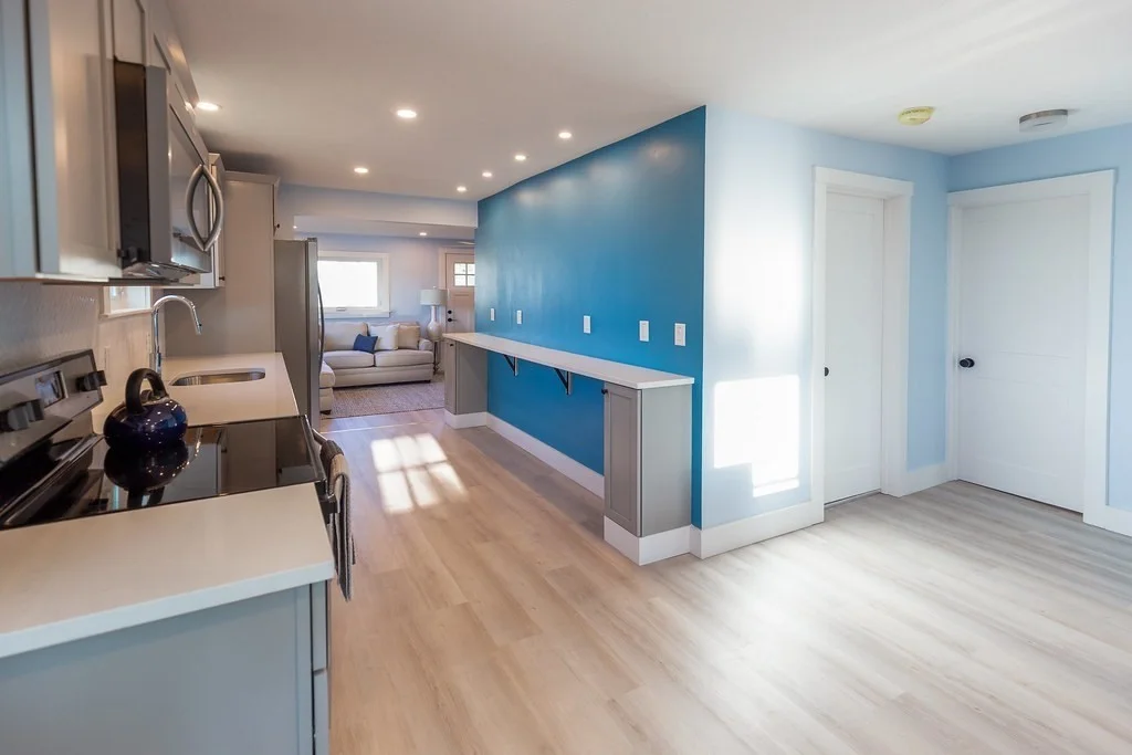 2 bed, 1 bath apartment for rent at 18 Beach St Unit 1, Plymouth — photo 3 of 23