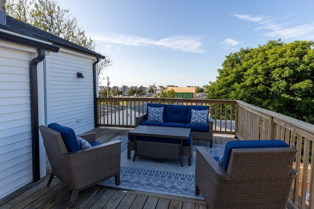 2 bed, 1 bath apartment for rent at 18 Beach St Unit 2, White Horse Beach — photo 3 of 27