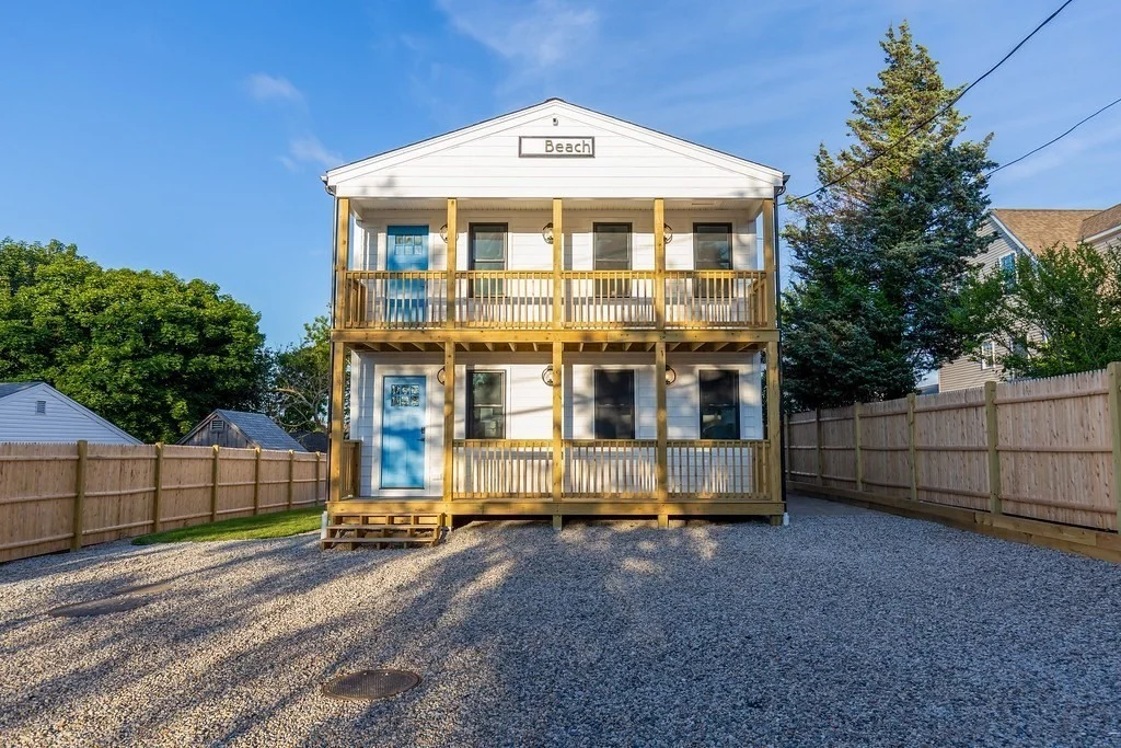 2 bed, 1 bath apartment for rent at 18 Beach St Unit 2, White Horse Beach