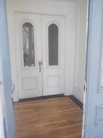 3 bed, 1 bath apartment for rent at 18 Belmont Unit 2, Spring Hill — photo 2 of 14