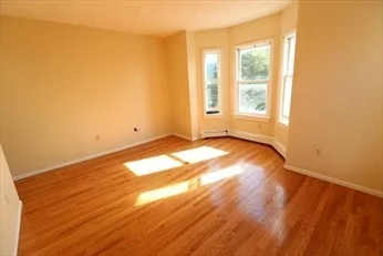 4 bed, 1 bath apartment for rent at 18 Belmont Unit 4, Spring Hill — photo 5 of 9