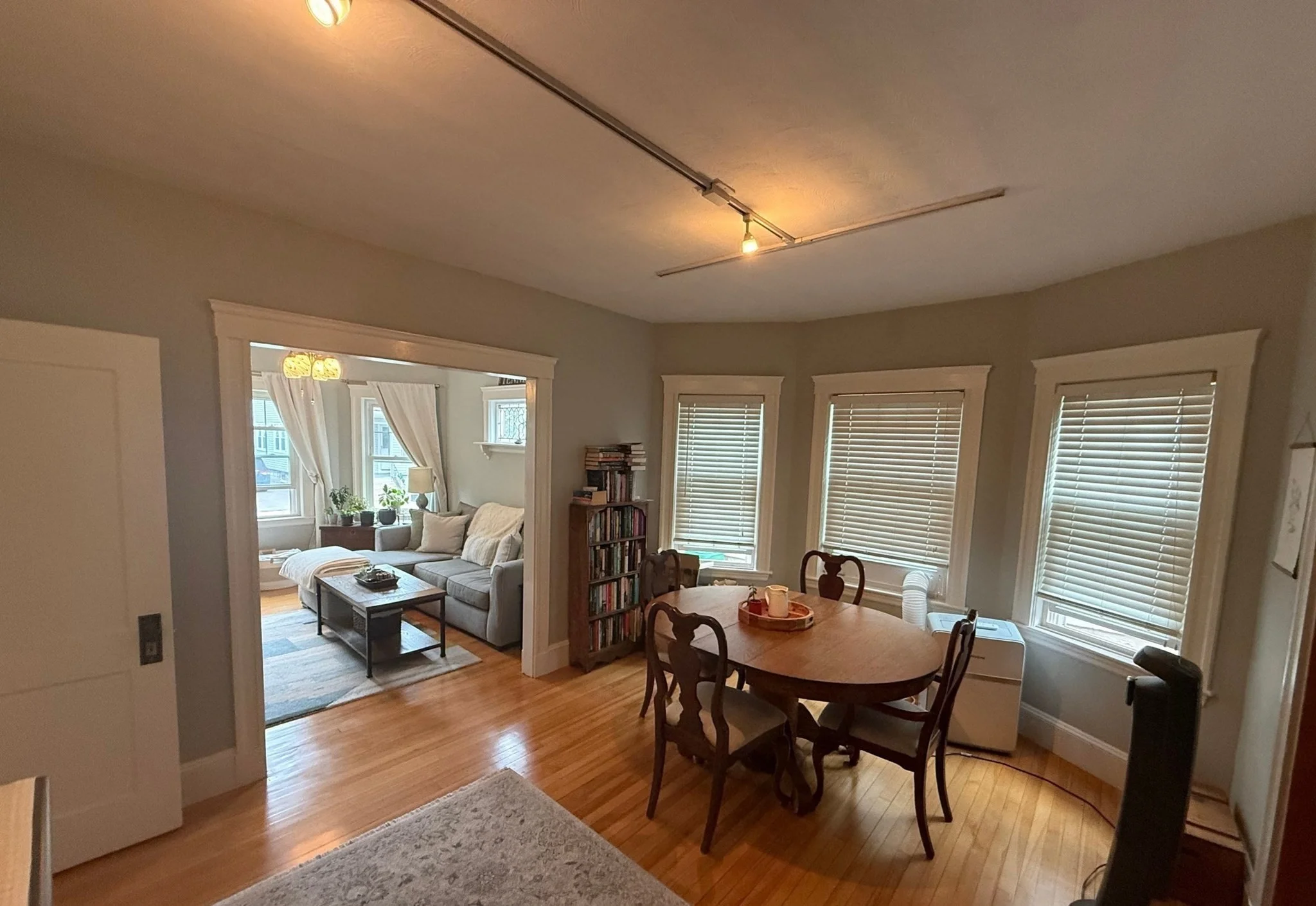 2 bed, 1 bath apartment for rent at 18 Benton Rd Unit 1, Tufts University — photo 2 of 17