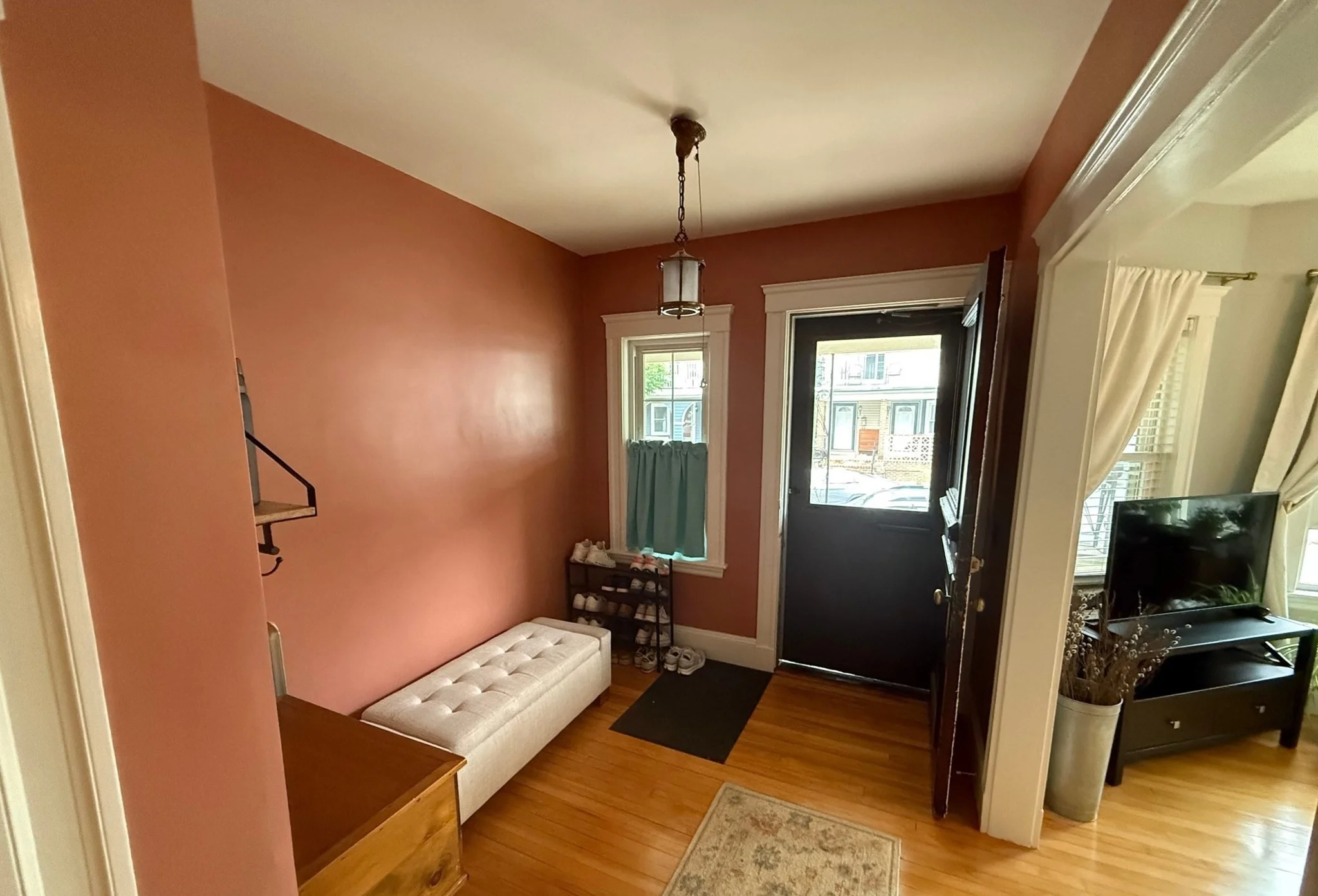 2 bed, 1 bath apartment for rent at 18 Benton Rd Unit 1, Tufts University — photo 13 of 17