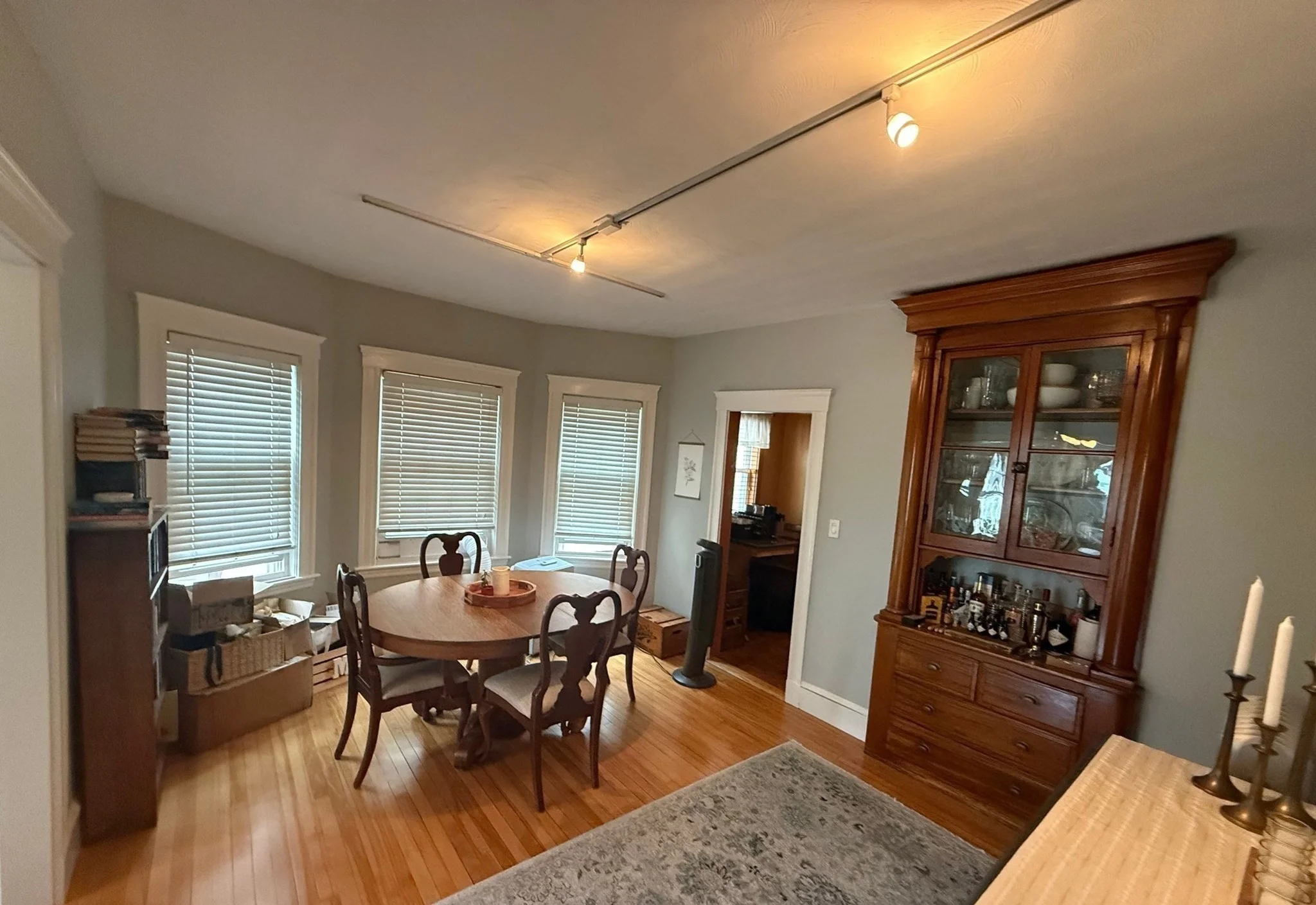 2 bed, 1 bath apartment for rent at 18 Benton Rd Unit 1, Tufts University — photo 3 of 17