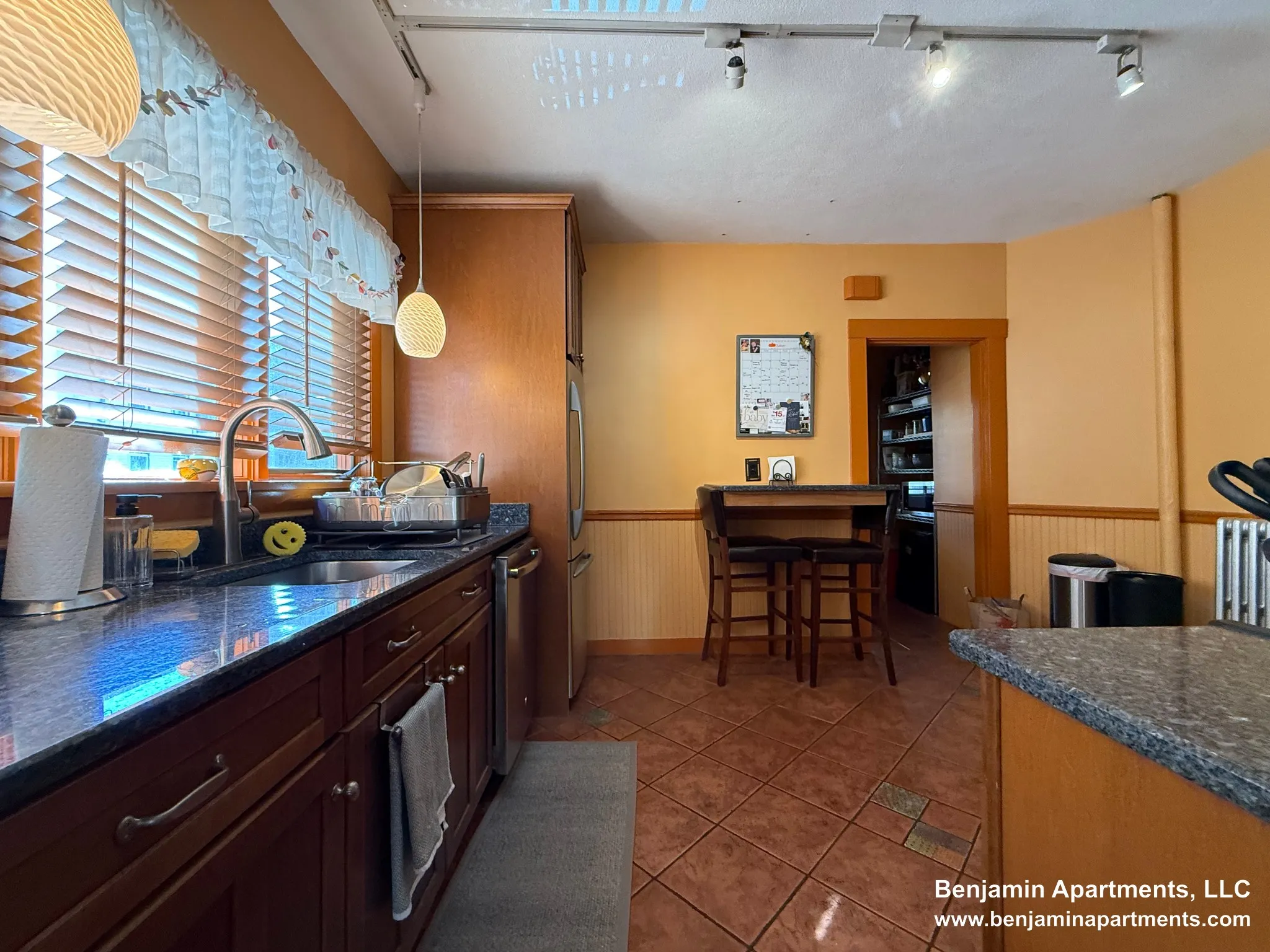 2 bed, 1 bath apartment for rent at 18 Benton Rd Unit 1F, South Medford — photo 13 of 22