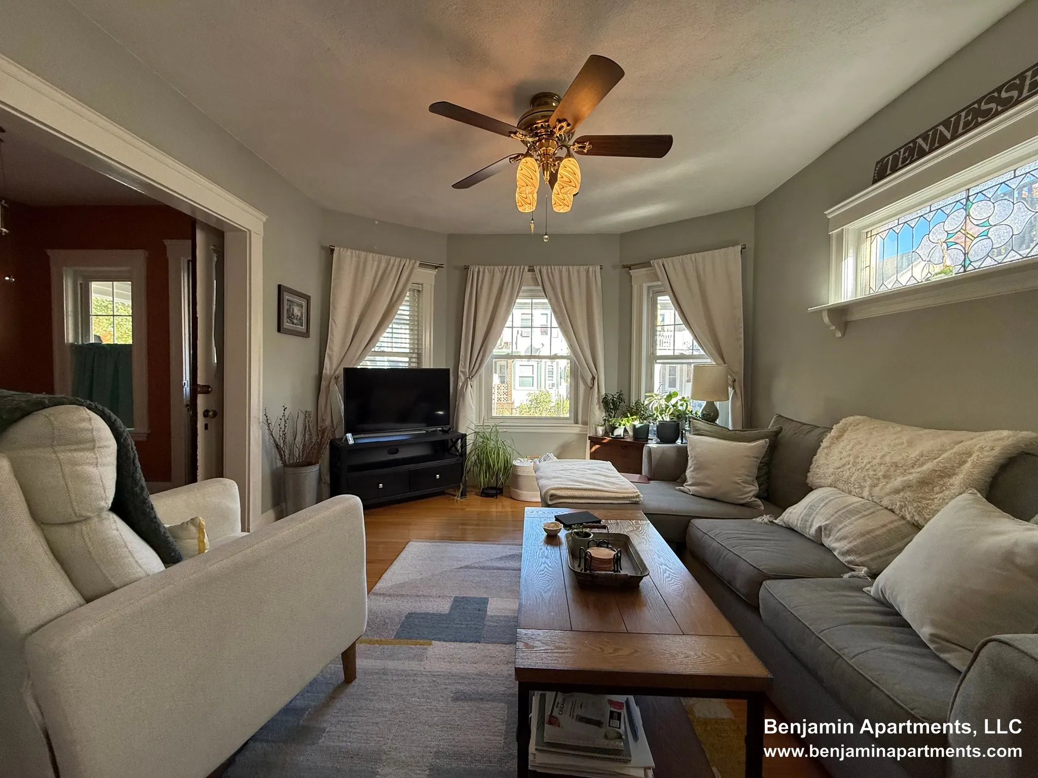 2 bed, 1 bath apartment for rent at 18 Benton Rd Unit 1F, South Medford