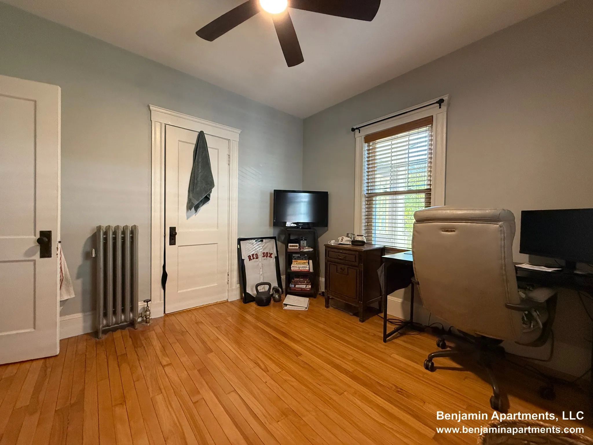 2 bed, 1 bath apartment for rent at 18 Benton Rd Unit 1F, South Medford — photo 10 of 22