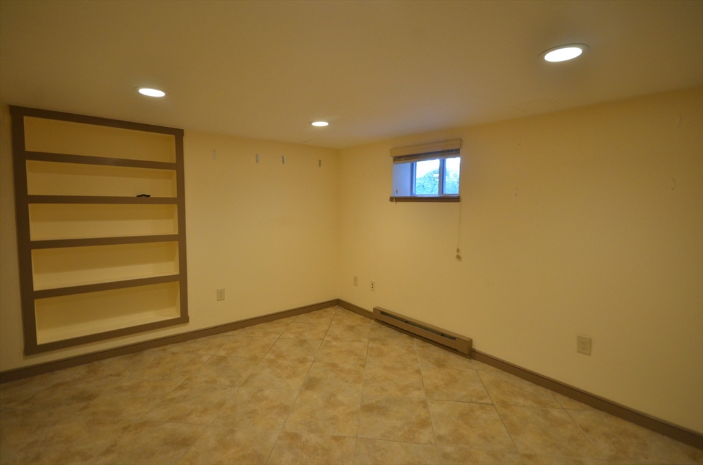 1 bed, 1 bath apartment for rent at 18 Benton Rd Unit G, Medford — photo 13 of 14