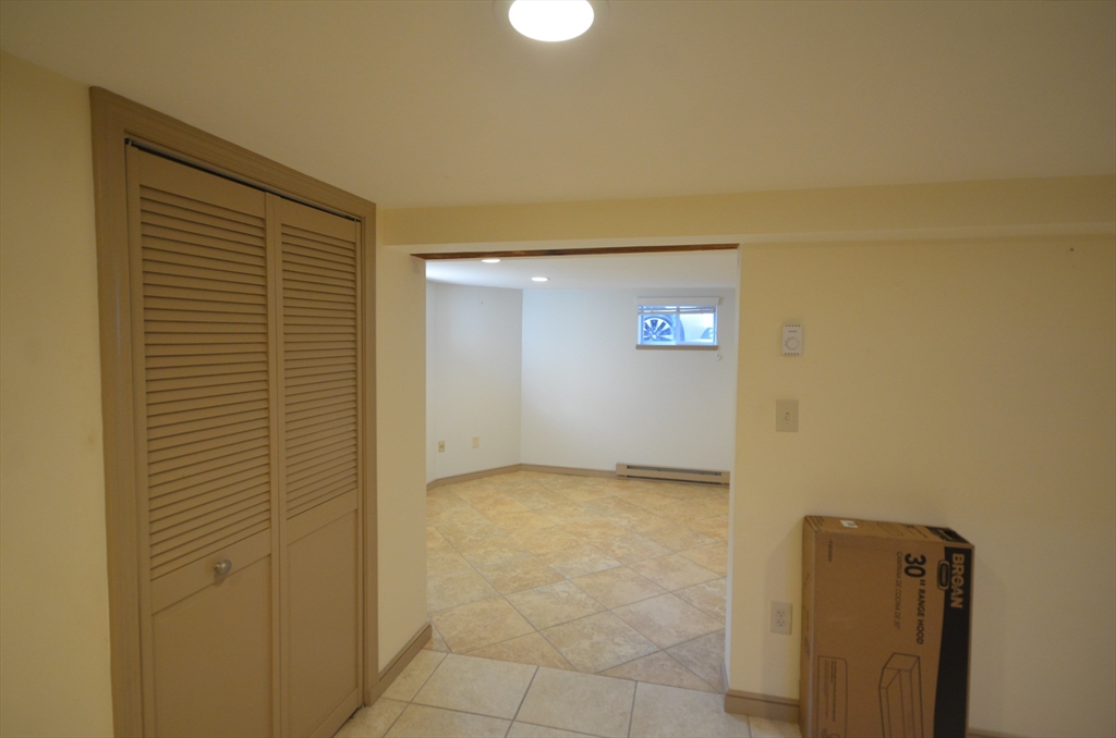 1 bed, 1 bath apartment for rent at 18 Benton Rd Unit G, Medford — photo 9 of 14