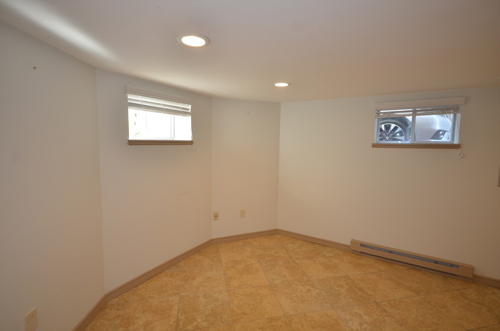 1 bed, 1 bath apartment for rent at 18 Benton Rd Unit G, Medford — photo 2 of 14
