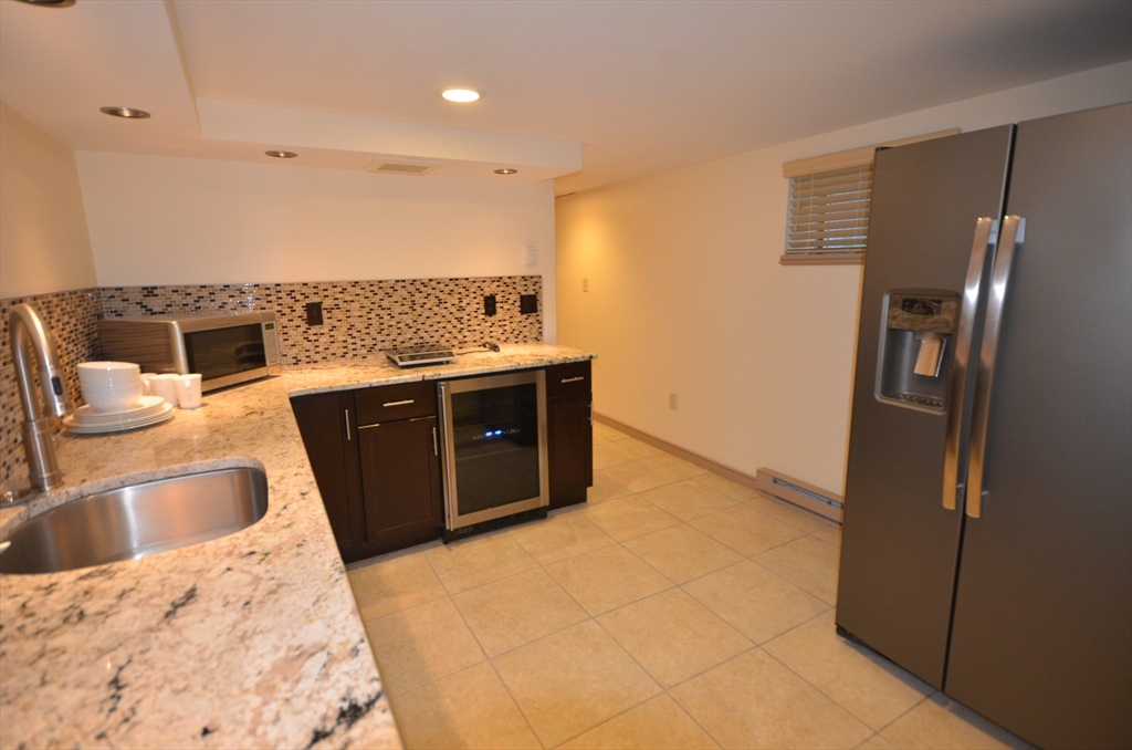 1 bed, 1 bath apartment for rent at 18 Benton Rd Unit G, Medford — photo 6 of 14