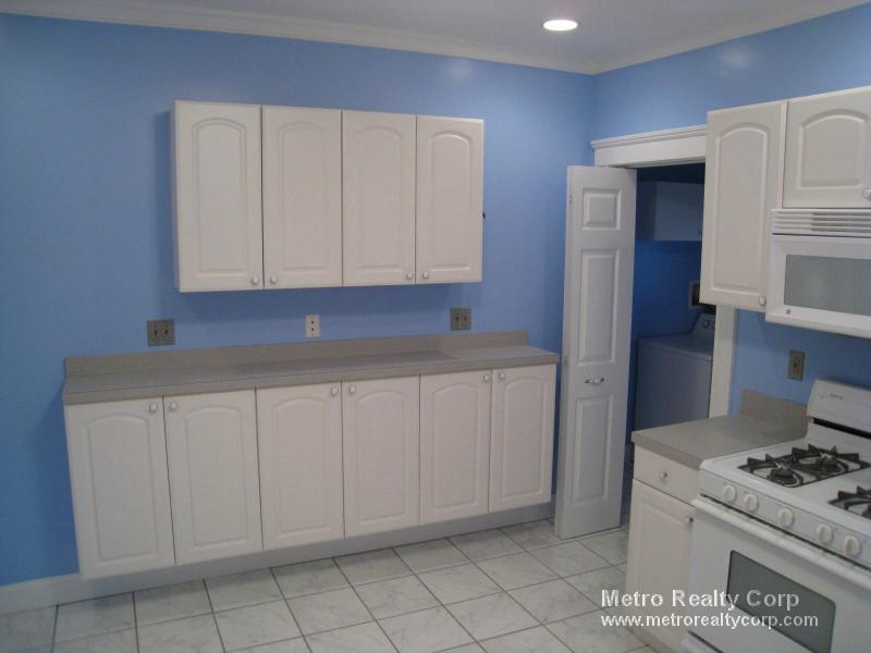 3 bed, 1 bath apartment for rent at 18 Bigelow St Unit 1, Brighton — photo 8 of 15