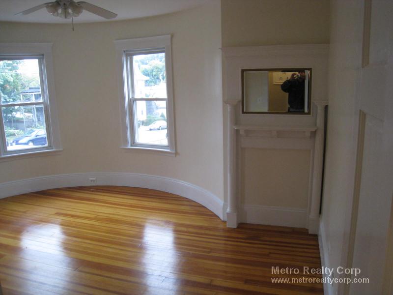 3 bed, 1 bath apartment for rent at 18 Bigelow St Unit 1, Brighton — photo 11 of 15