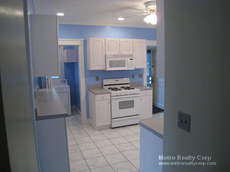 3 bed, 1 bath apartment for rent at 18 Bigelow St Unit 1, Brighton — photo 12 of 15
