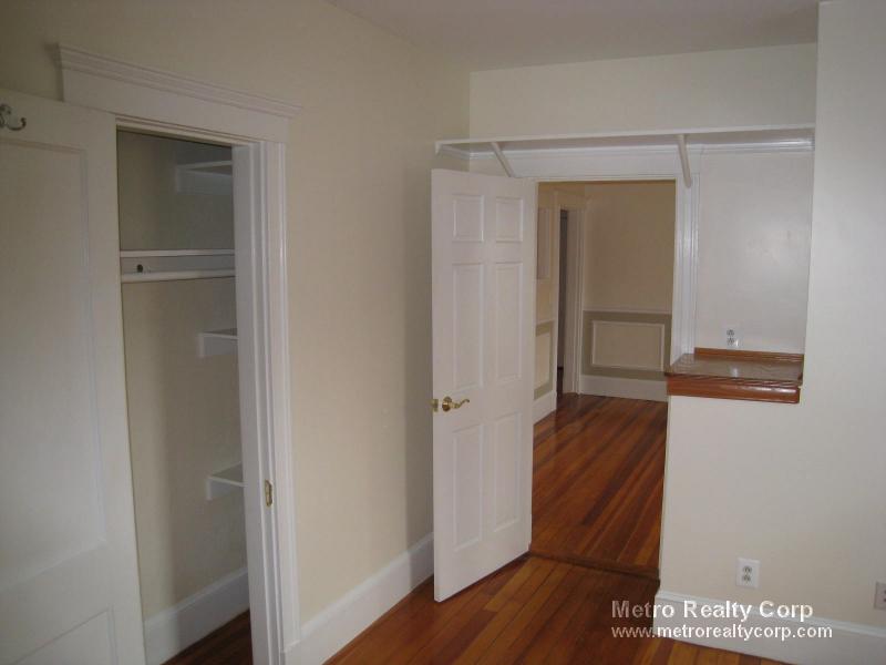 3 bed, 1 bath apartment for rent at 18 Bigelow St Unit 1, Brighton — photo 7 of 15