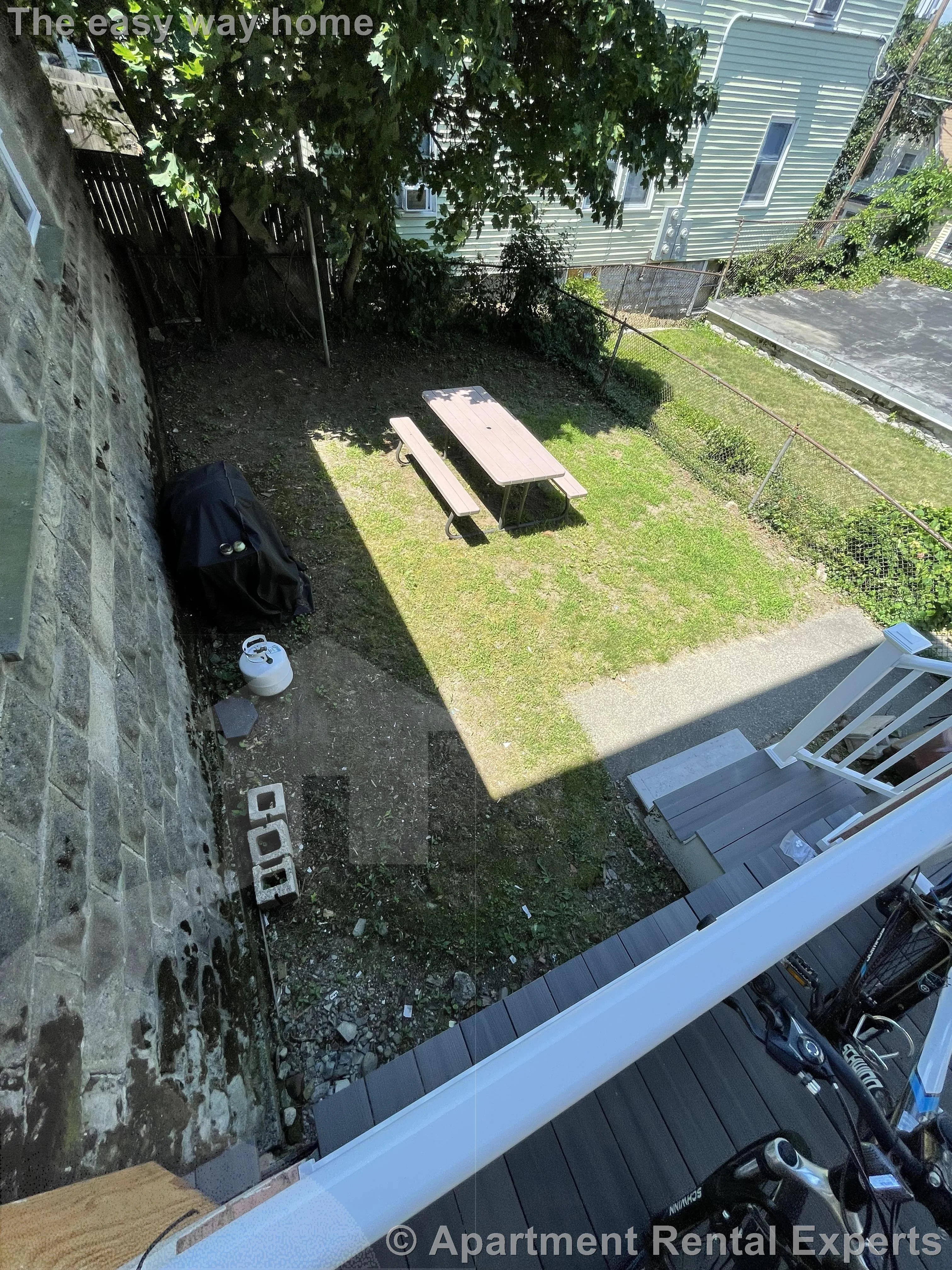 4 bed, 2 bath apartment for rent at 18 Bond St Unit 1, Winter Hill — photo 6 of 9
