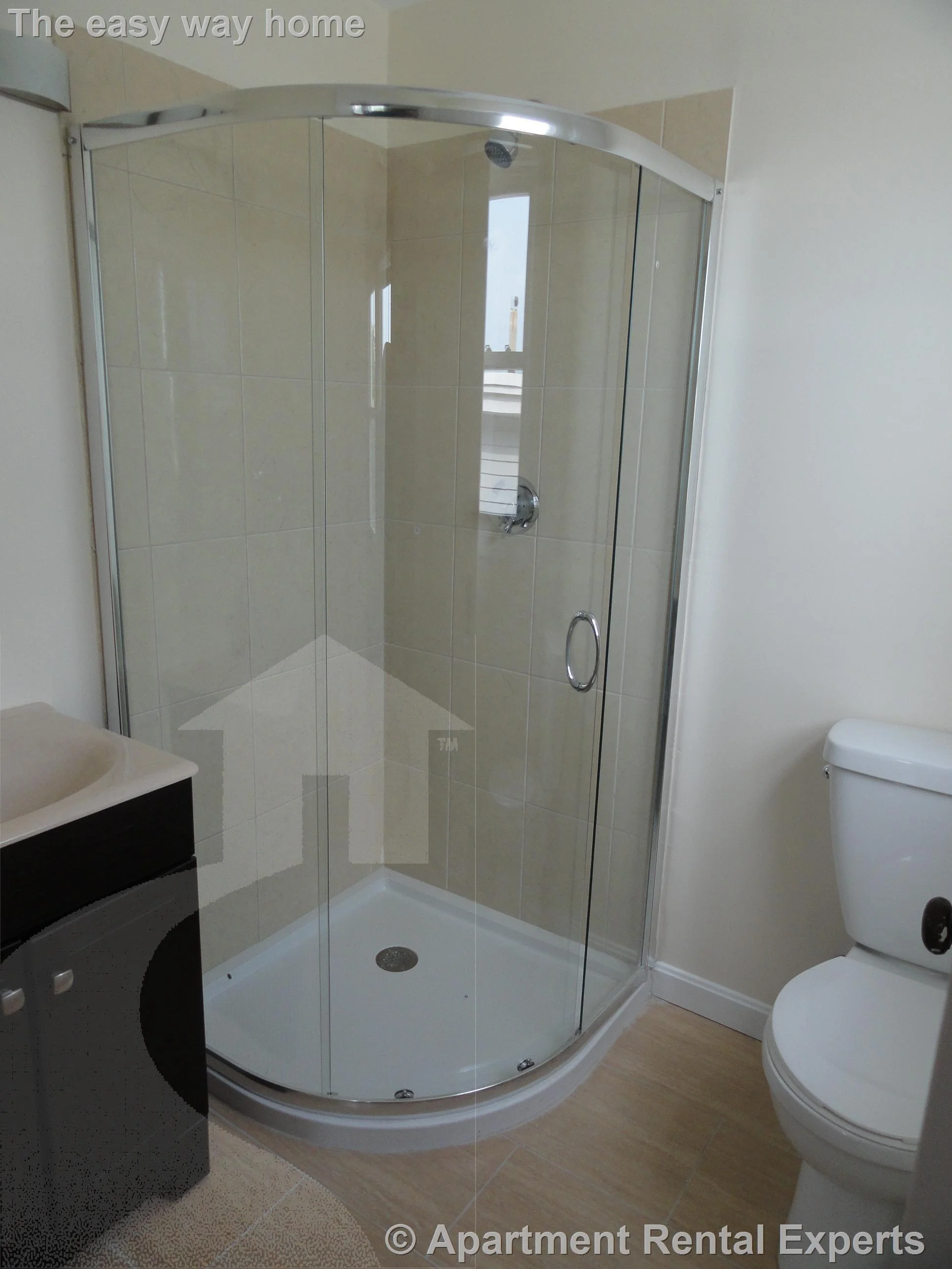 4 bed, 2 bath apartment for rent at 18 Bond St Unit 1, Winter Hill — photo 4 of 9