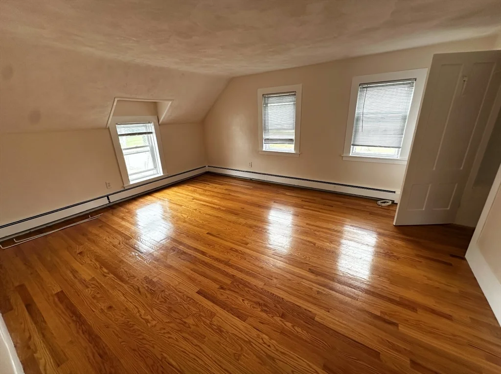 3 bed, 1 bath apartment for rent at 18 Boston St Unit Right Side, Middleton — photo 7 of 7
