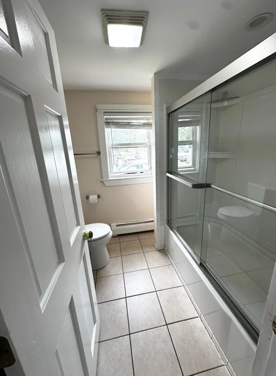 3 bed, 1 bath apartment for rent at 18 Boston St Unit Right Side, Middleton — photo 3 of 7