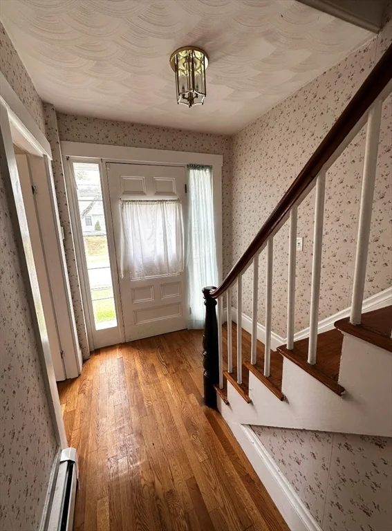 3 bed, 1 bath apartment for rent at 18 Boston St Unit Right Side, Middleton — photo 6 of 7