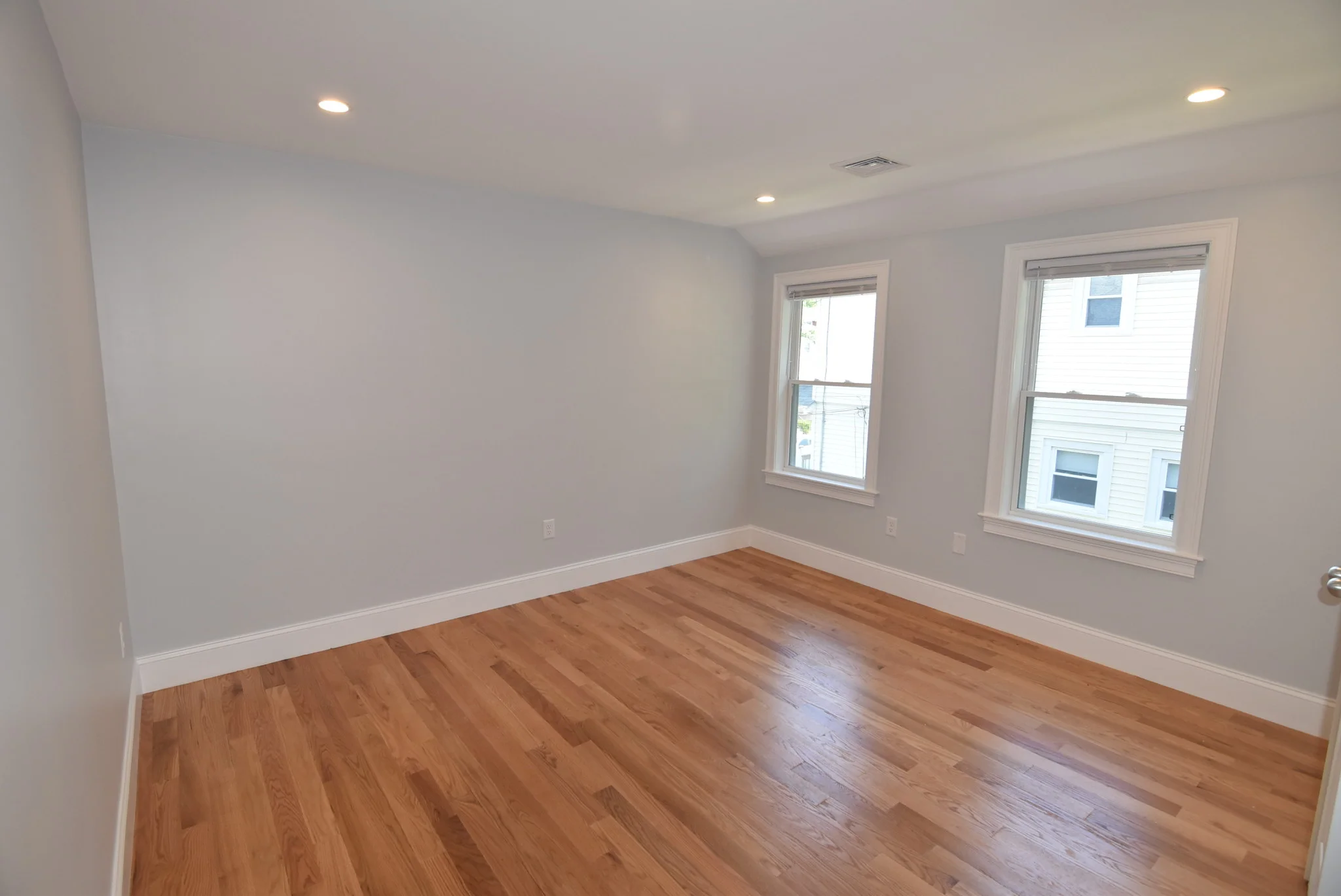 5 bed, 3 bath apartment for rent at 18 Bothwell Unit 1, Brighton — photo 6 of 15