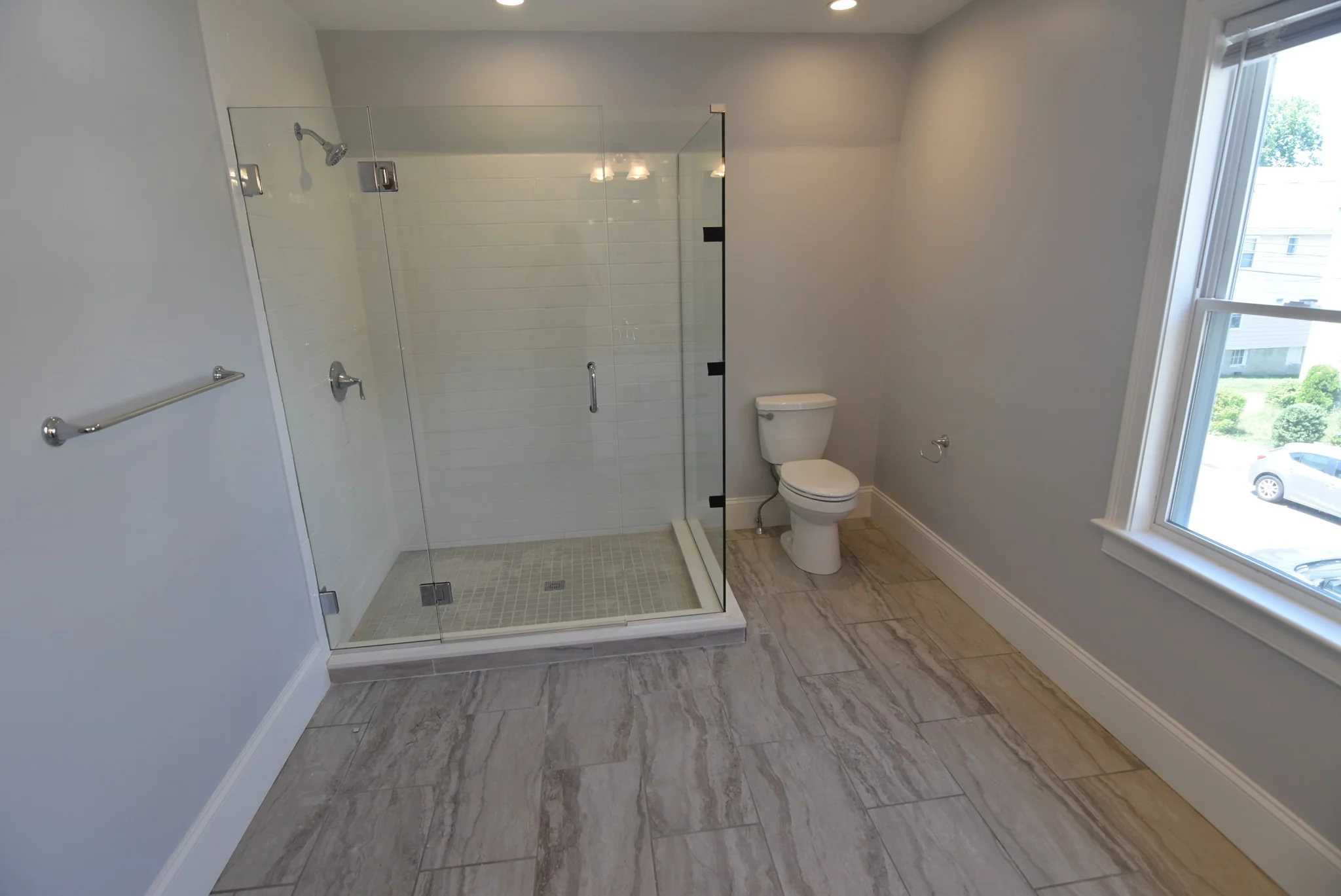 5 bed, 3 bath apartment for rent at 18 Bothwell Unit 1, Brighton — photo 4 of 15