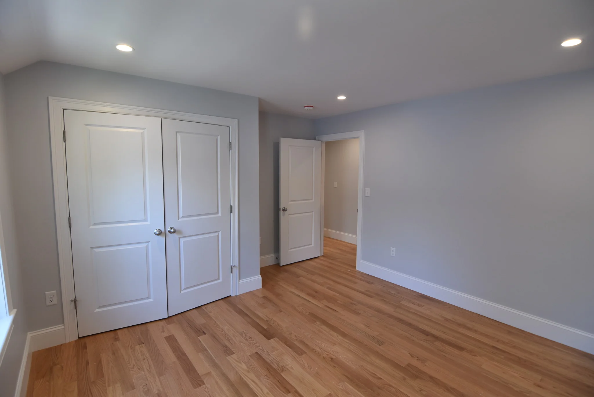 5 bed, 3 bath apartment for rent at 18 Bothwell Unit 1, Brighton — photo 5 of 15