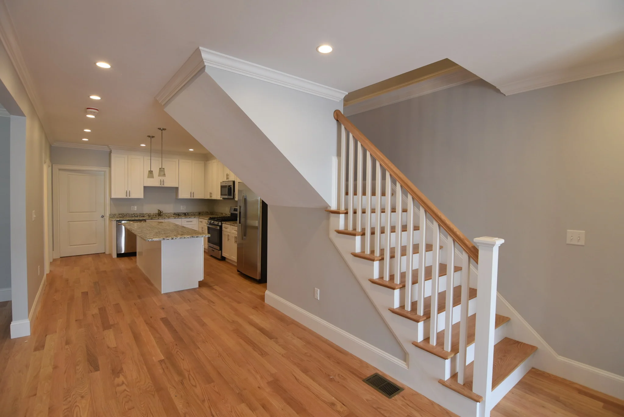 5 bed, 3 bath apartment for rent at 18 Bothwell Unit 1, Brighton — photo 11 of 15